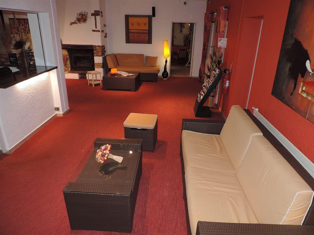 Hotel Amys Voreppe Bagian luar foto