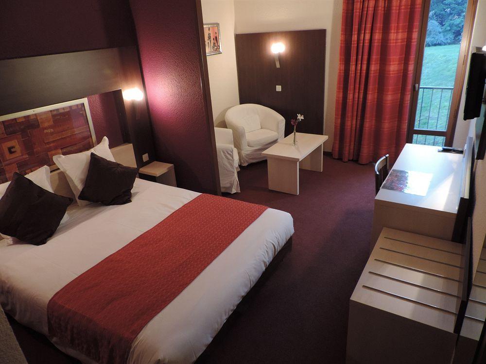 Hotel Amys Voreppe Bagian luar foto