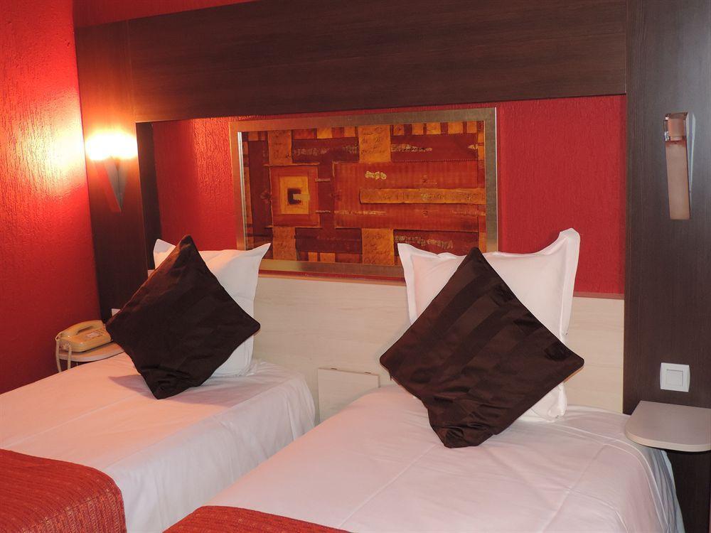 Hotel Amys Voreppe Bagian luar foto