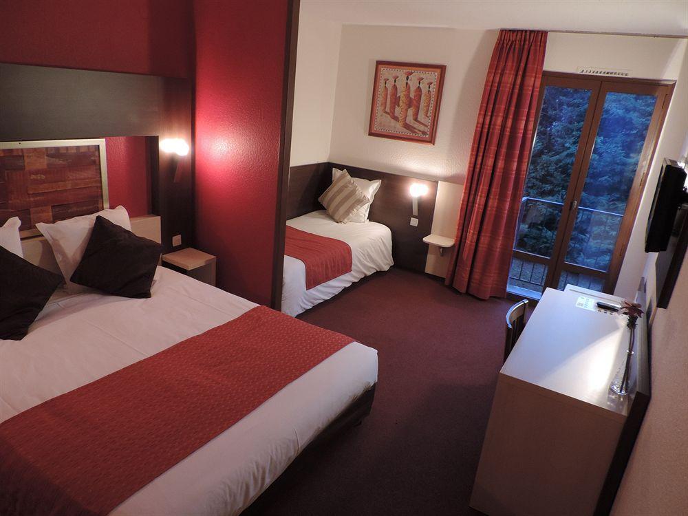 Hotel Amys Voreppe Bagian luar foto